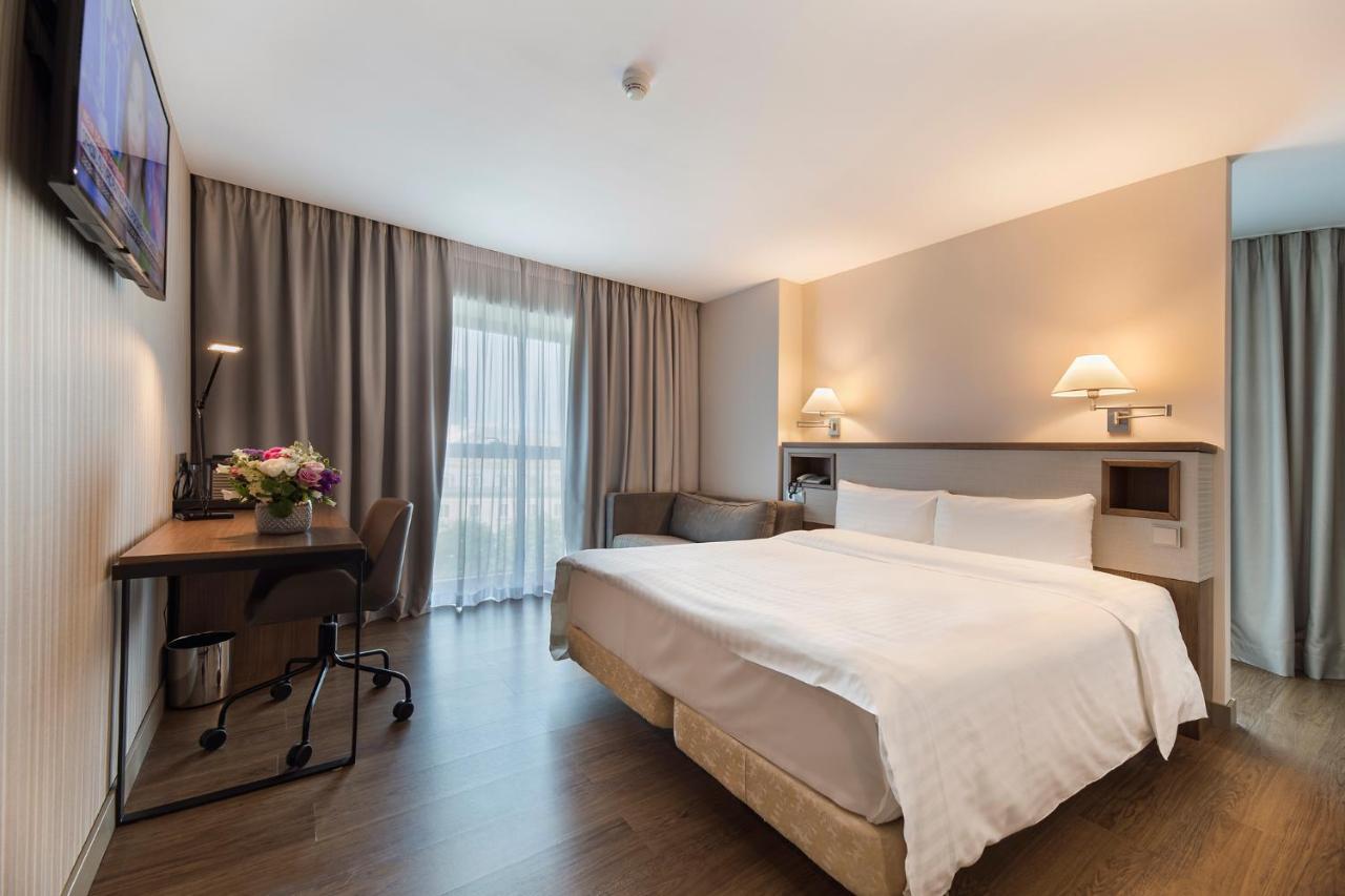 Hotel Ch Boekarest Buitenkant foto
