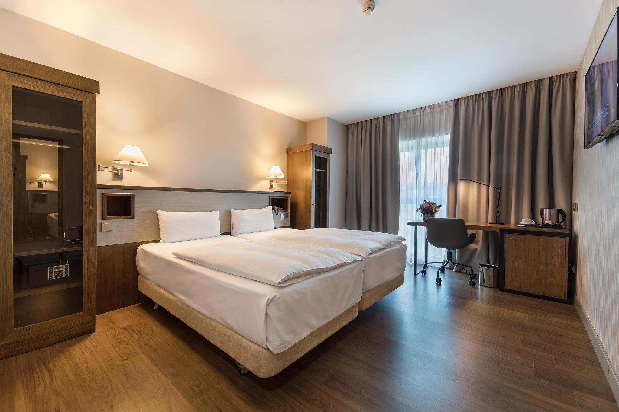 Hotel Ch Boekarest Buitenkant foto