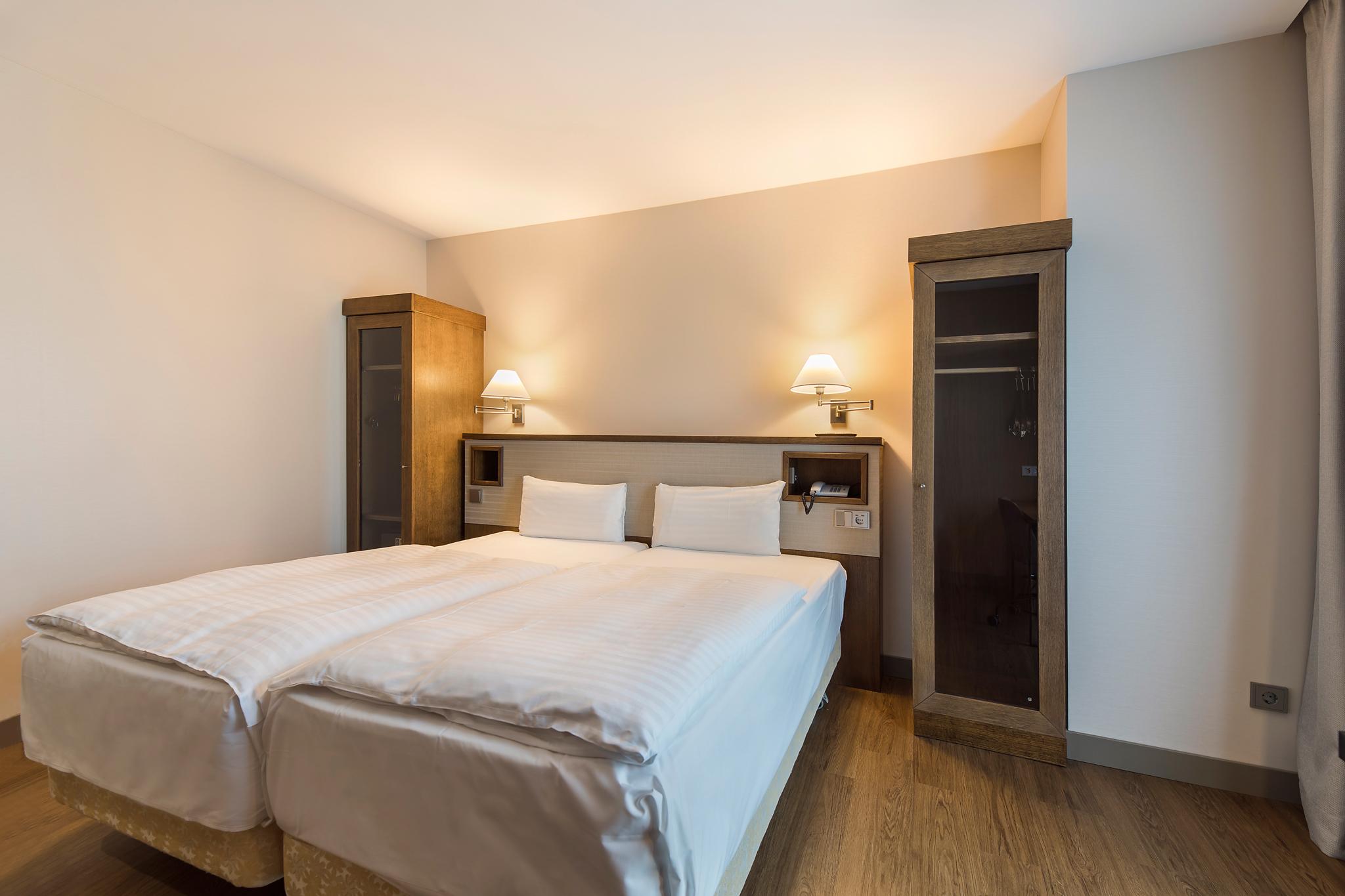 Hotel Ch Boekarest Buitenkant foto