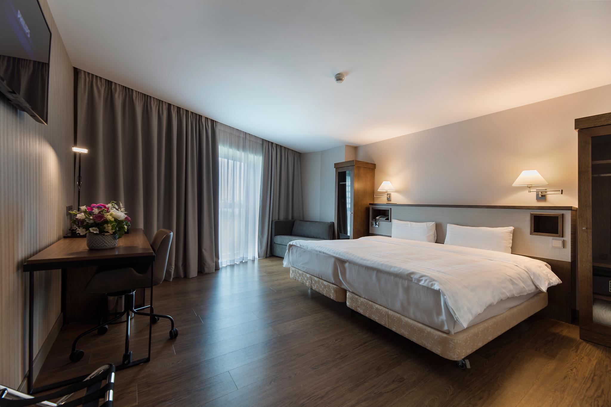 Hotel Ch Boekarest Buitenkant foto